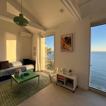 Casa Favelas, Vue Et Proche De Monaco