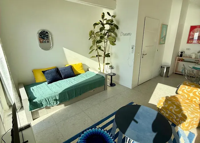 Casa Favelas, Vue Et Proche De Monaco