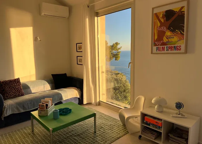 Casa Favelas, Vue Et Proche De Monaco